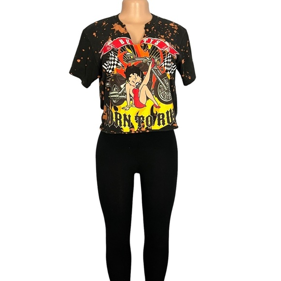 3/$30 🍂 Betty Boop Bettys Biker Born To Rule Motorcycle Cropped T Shirt - Picture 2 of 8